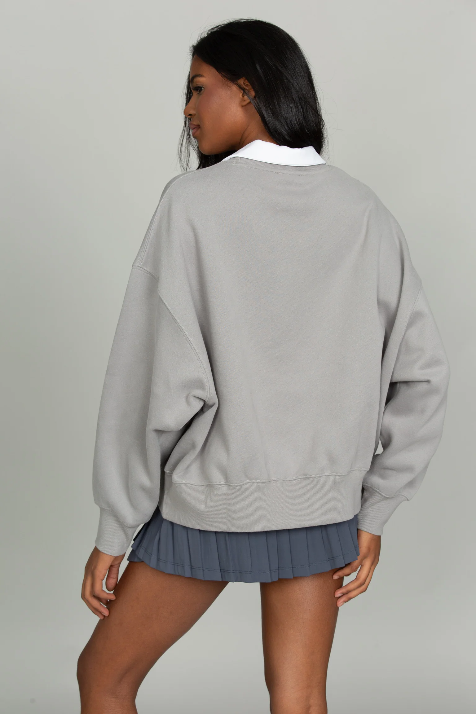Light Grey GH Wide Arm Sweatshirt - Image 3